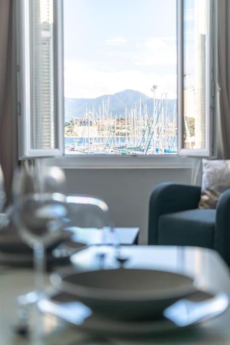 Appartement T4 Vue Mer Proche Gare Et Centre Ville Ajaccio  Exterior foto